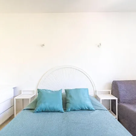 Les Ilaires By Interhome Le Lavandou